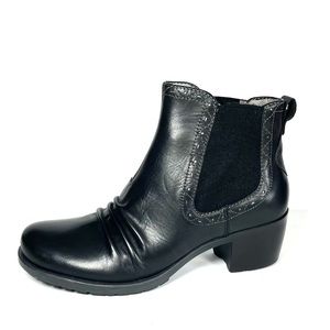 Earth Denali Aspect Ankle Boots Black Leather